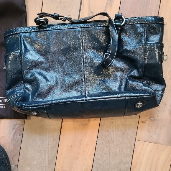 Coach handbag - Picture 2 of 3